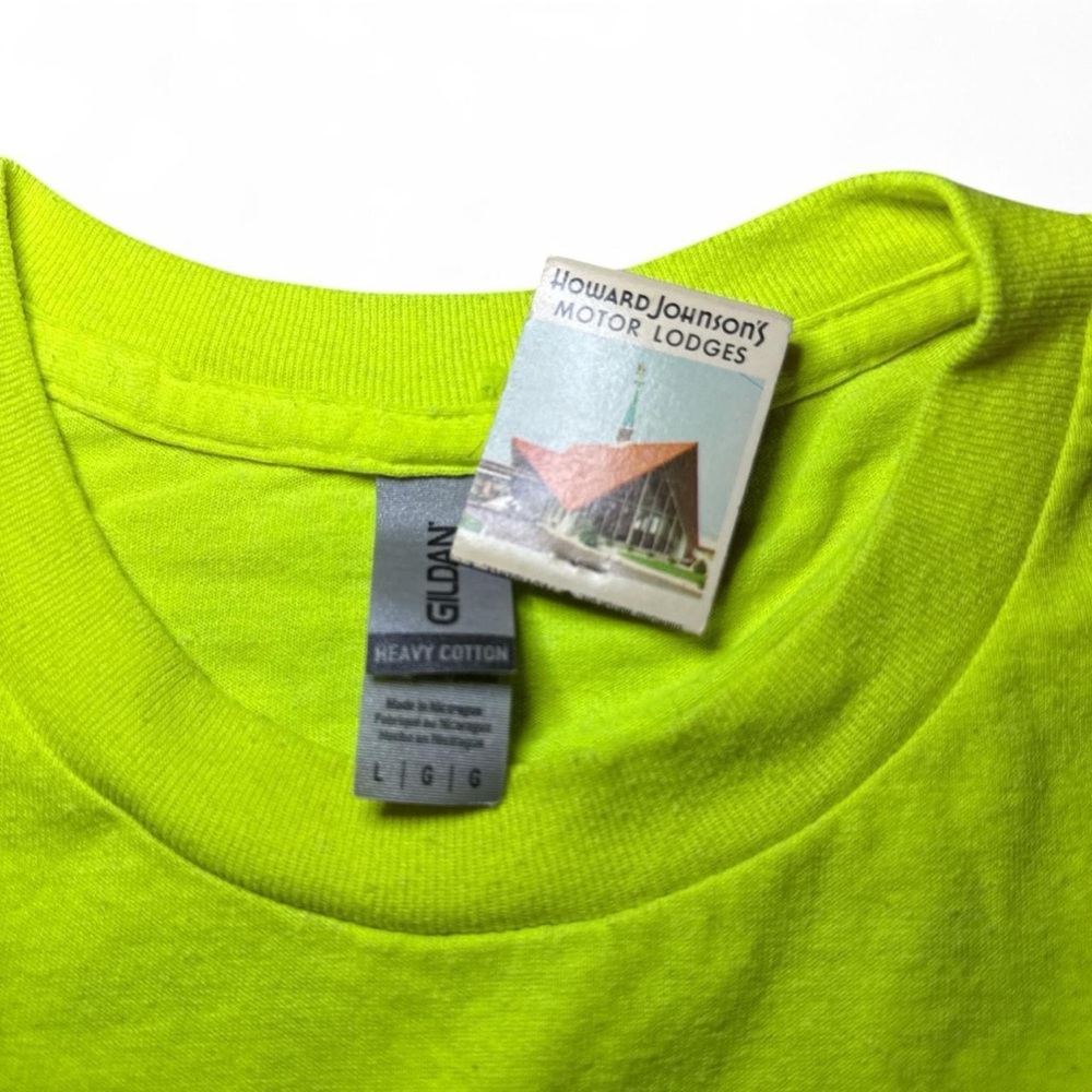 Gildan VTG 2000s LA SPORTS NET Soccer No. 2 ⚽️ Neon Yellow Graphic Tee — LARGE - Picture 2 of 3